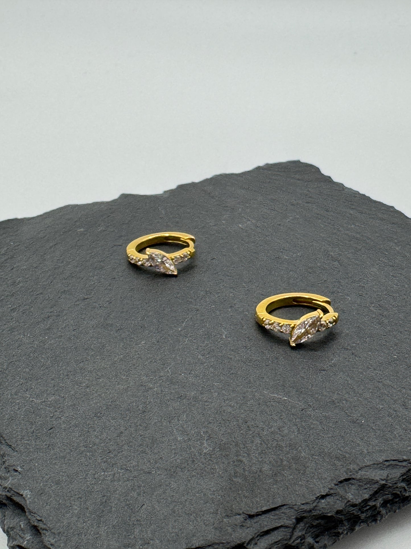 Elegante 10 mm Kreolen mit Marquose-Cubic-Zirkonia