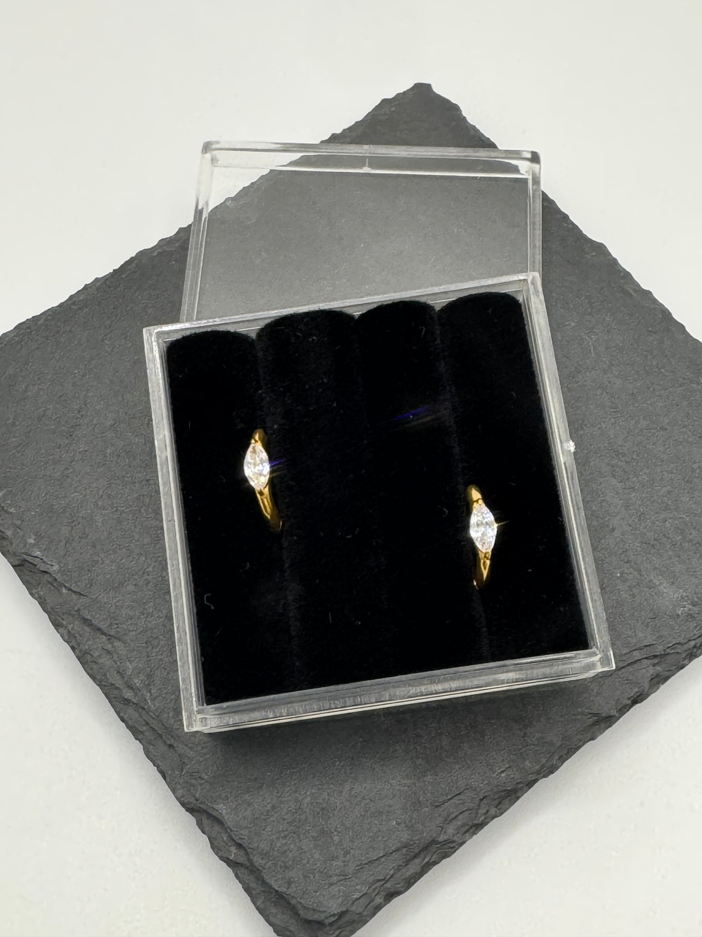 10 mm Kreolen mit weißenMarquise-Cubic-Zirkonia